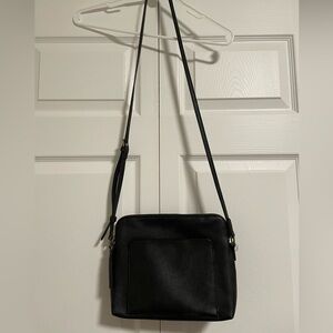 Universal Thread Black Crossbody Purse
